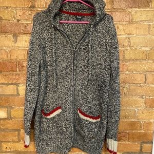 Size large roots zip up